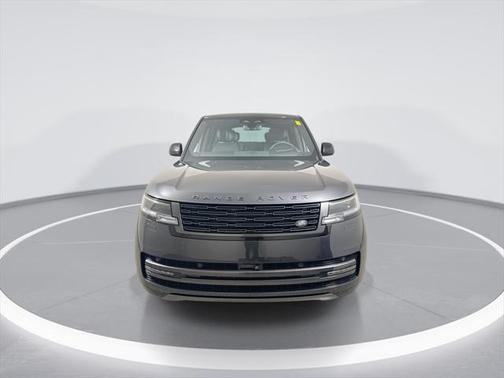 2025 Land Rover Range Rover P550e Autobiography