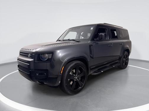 2025 Land Rover Defender 130 P400 X-Dynamic SE