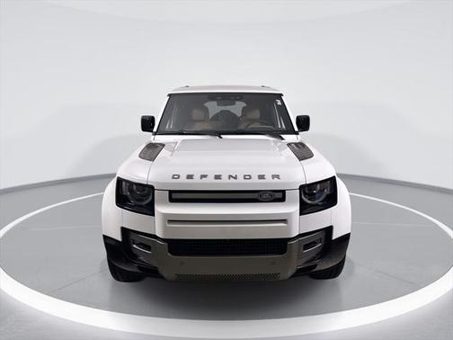 2025 Land Rover Defender 110 P400 X-Dynamic SE