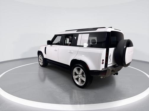 2025 Land Rover Defender 110 P400 X-Dynamic SE