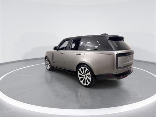 2023 Land Rover Range Rover P530 SE