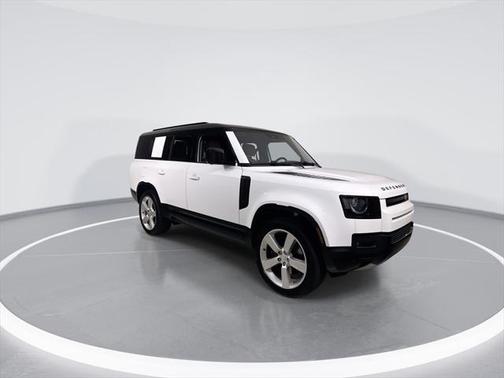 2025 Land Rover Defender 130 P400 X-Dynamic SE