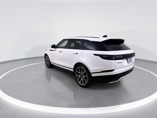 2026 Land Rover Range Rover Velar P250 SE R-Dynamic