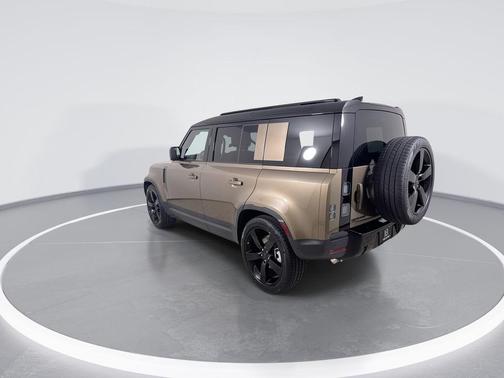 GONDWANA STONE 2026 Land Rover Defender P300 S