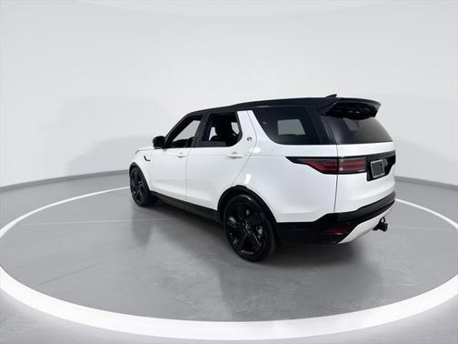 2025 Land Rover Discovery P360 Dynamic SE