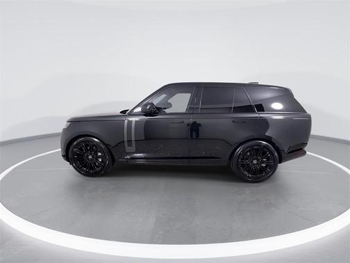 2024 Land Rover Range Rover P530 SE