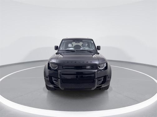 2026 Land Rover Defender V8
