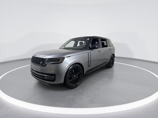 2025 Land Rover Range Rover P400 SE 7 Seat