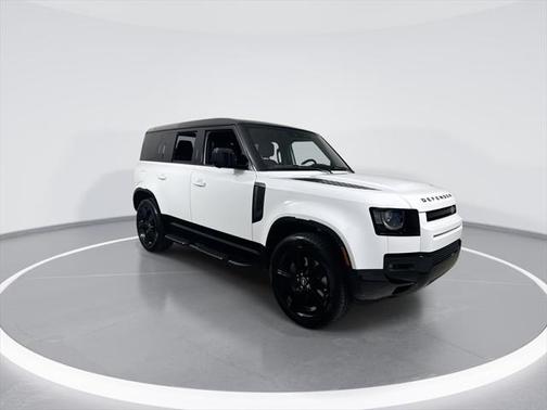 2025 Land Rover Defender 110 P500 X-Dynamic SE