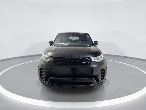 2025 Land Rover Discovery P300 Dynamic SE