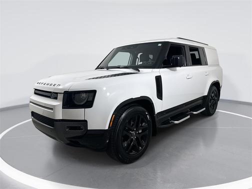 2024 Land Rover Defender 130 P400 Outbound