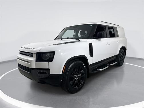 2024 Land Rover Defender 130 P400 Outbound