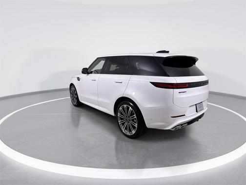 2025 Land Rover Range Rover Sport SE