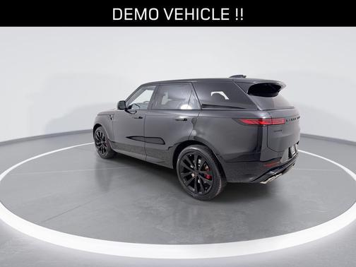 2026 Land Rover Range Rover Sport SE