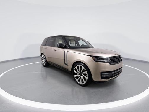 2026 Land Rover Range Rover P530 SE