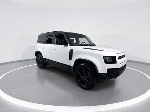 2024 Land Rover Defender 110 P400 X-Dynamic SE