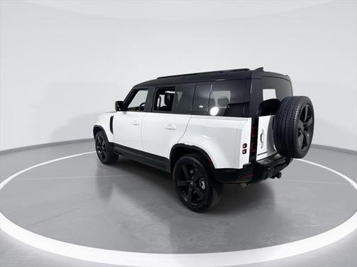 2024 Land Rover Defender 110 P400 X-Dynamic SE