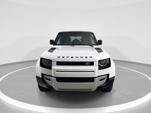 2025 Land Rover Defender 110 P300