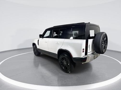 2025 Land Rover Defender 110 P300