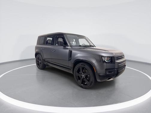 2025 Land Rover Defender 110 V8