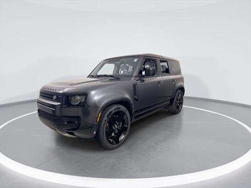2025 Land Rover Defender 110 V8