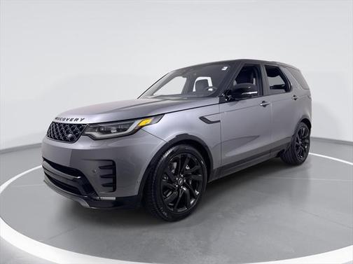 2025 Land Rover Discovery P300 Dynamic SE