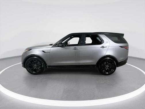 2025 Land Rover Discovery P300 Dynamic SE