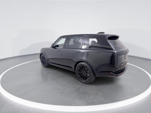 SANTORN BLK MET 2026 Land Rover Range Rover P400 SE