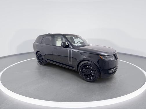 SANTORN BLK MET 2026 Land Rover Range Rover P400 SE
