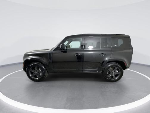 2022 Land Rover Defender 110 X-Dynamic SE