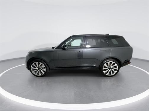 2026 Land Rover Range Rover P530 SE