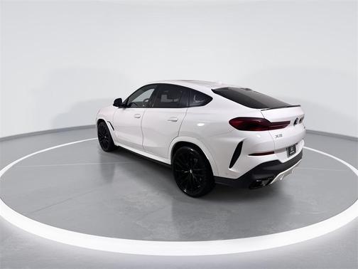 2024 BMW X6 xDrive40i