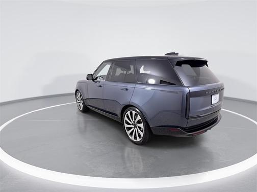 2026 Land Rover Range Rover P530 SE