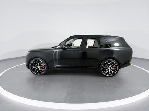 2023 Land Rover Range Rover P530 SE
