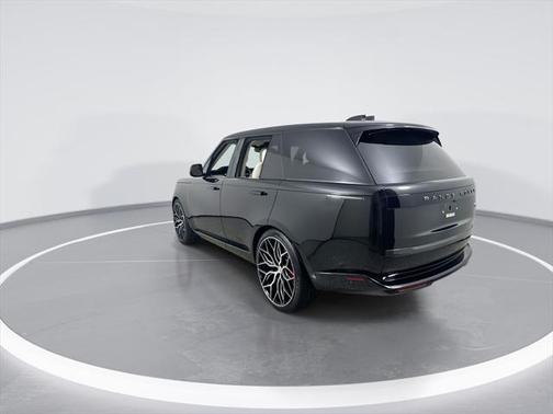 2023 Land Rover Range Rover P530 SE