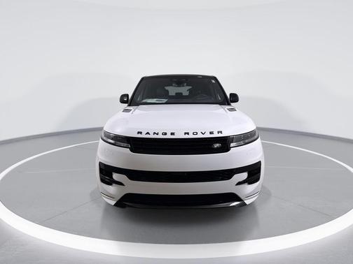 2026 Land Rover Range Rover Sport SE