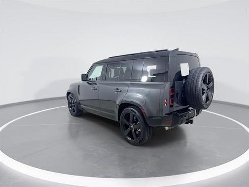 2025 Land Rover Defender 110 P400 X-Dynamic SE