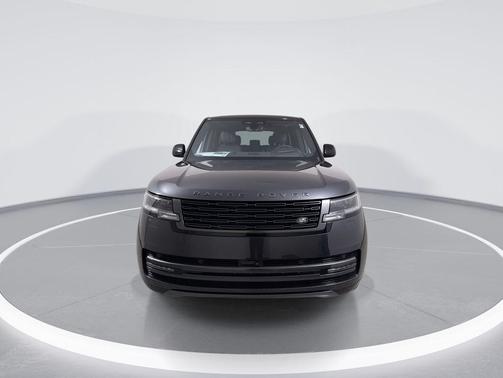 2026 Land Rover Range Rover P530 SE