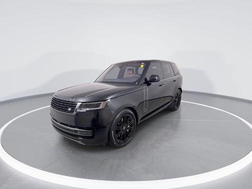 SANTORN BLK MET 2023 Land Rover Range Rover P530 SE