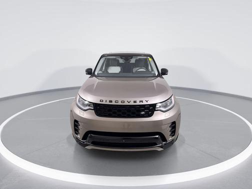 BRONZE 2025 Land Rover Discovery P360 Dynamic SE