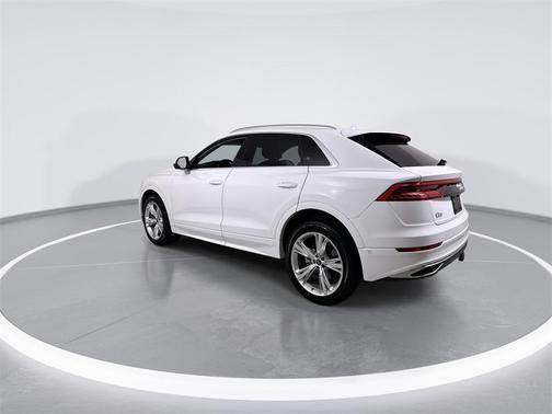 2023 Audi Q8 55 Premium