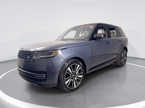 2025 Land Rover Range Rover P550e SE