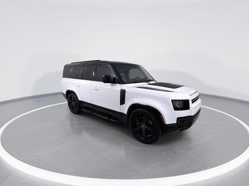 Fuji White 2025 Land Rover Defender 130 P400 X-Dynamic SE