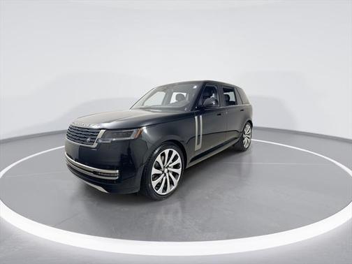 2025 Land Rover Range Rover P400 SE 7 Seat
