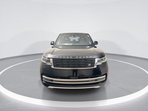 2025 Land Rover Range Rover P400 SE 7 Seat