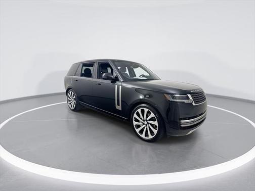 2025 Land Rover Range Rover P400 SE 7 Seat