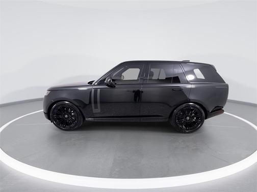 2025 Land Rover Range Rover P400 SE