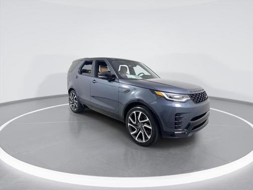 2025 Land Rover Discovery P360 Dynamic SE