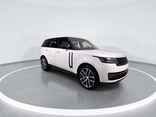2025 Land Rover Range Rover P550e SE