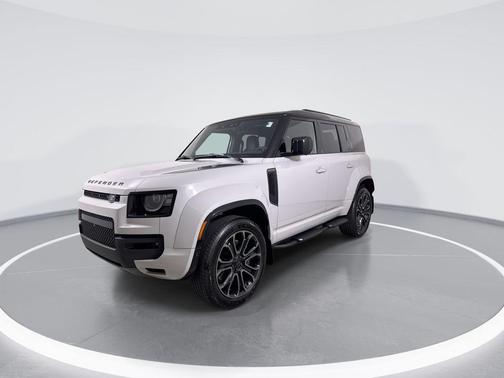 2026 Land Rover Defender 110 V8